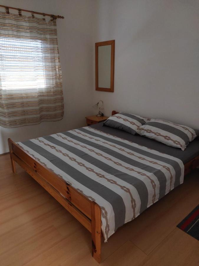 Apartman Nardi Vir Bagian luar foto